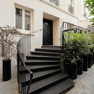 My Maison In Montmartre , Parigi Francia